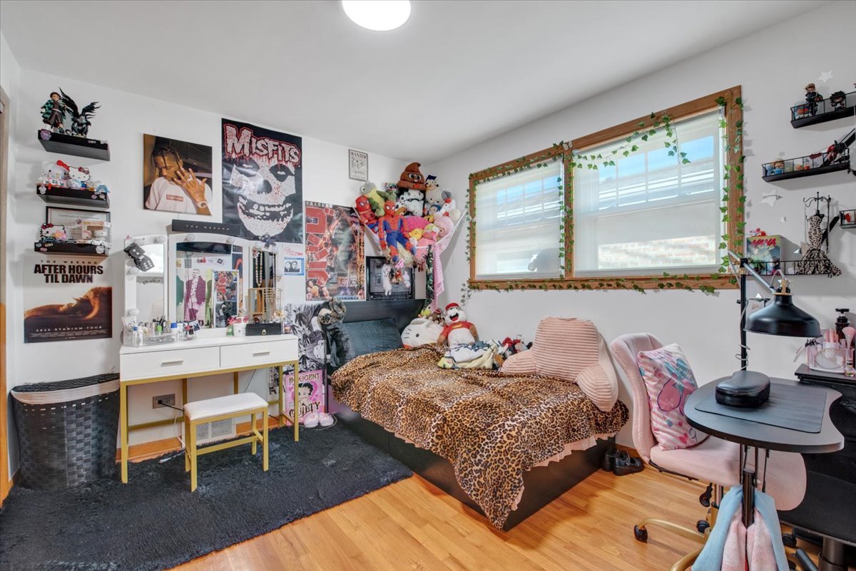 5243 S Kilbourn Avenue, Chicago, IL 60632