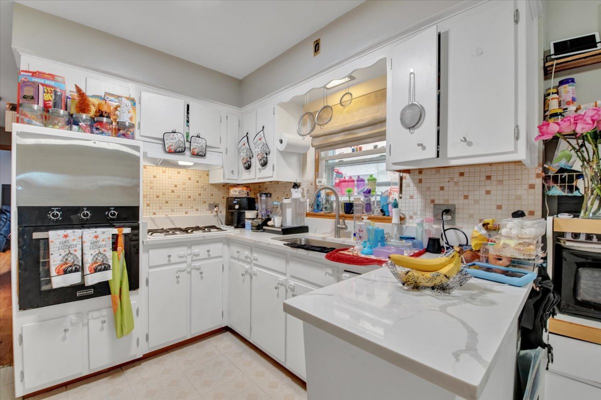 5243 S Kilbourn Avenue, Chicago, IL 60632