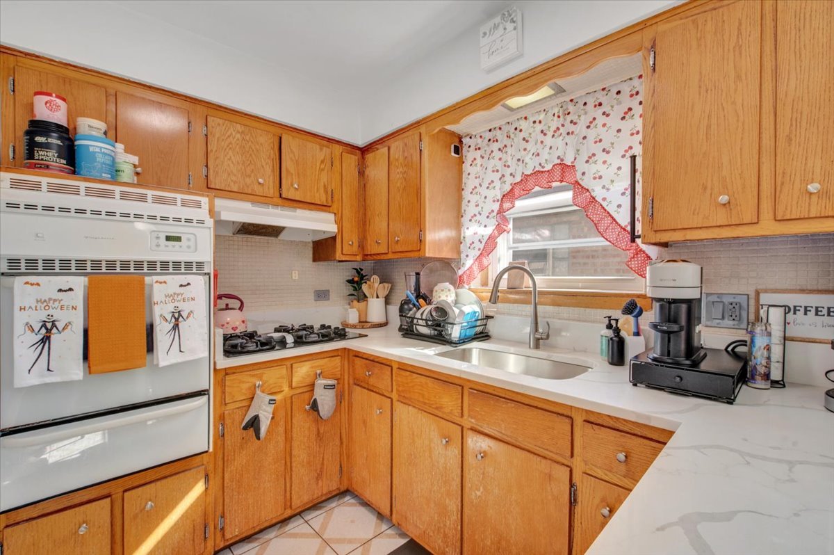 5243 S Kilbourn Avenue, Chicago, IL 60632