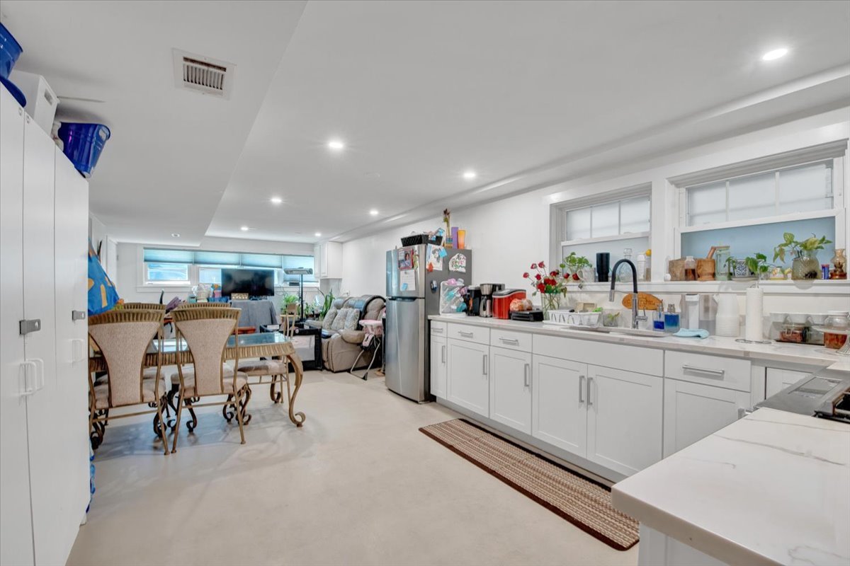 5243 S Kilbourn Avenue, Chicago, IL 60632