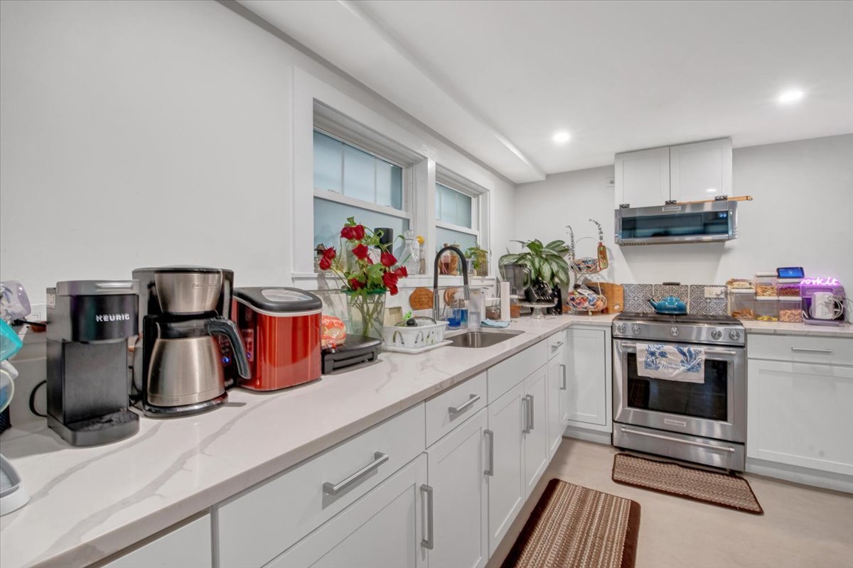 5243 S Kilbourn Avenue, Chicago, IL 60632