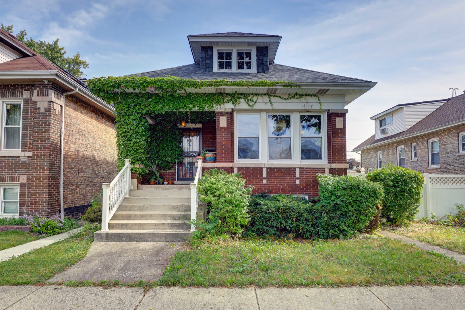1505 S Highland Avenue, Berwyn, IL 60402