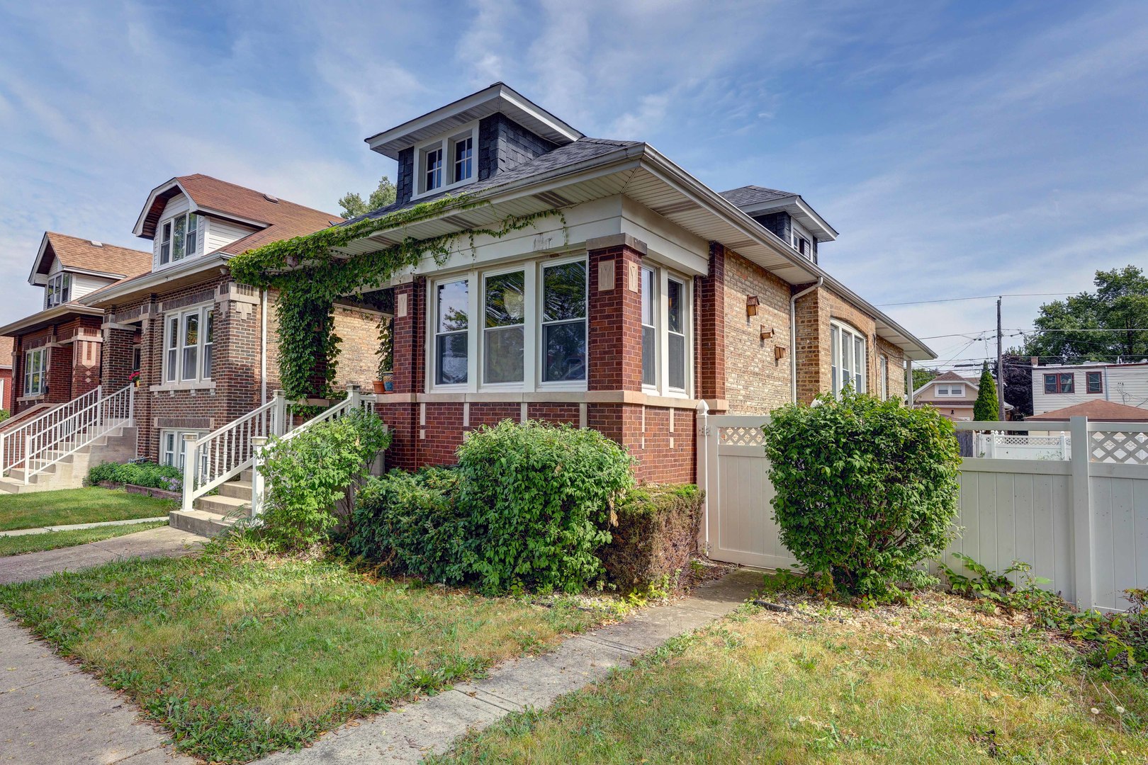1505 S Highland Avenue, Berwyn, IL 60402