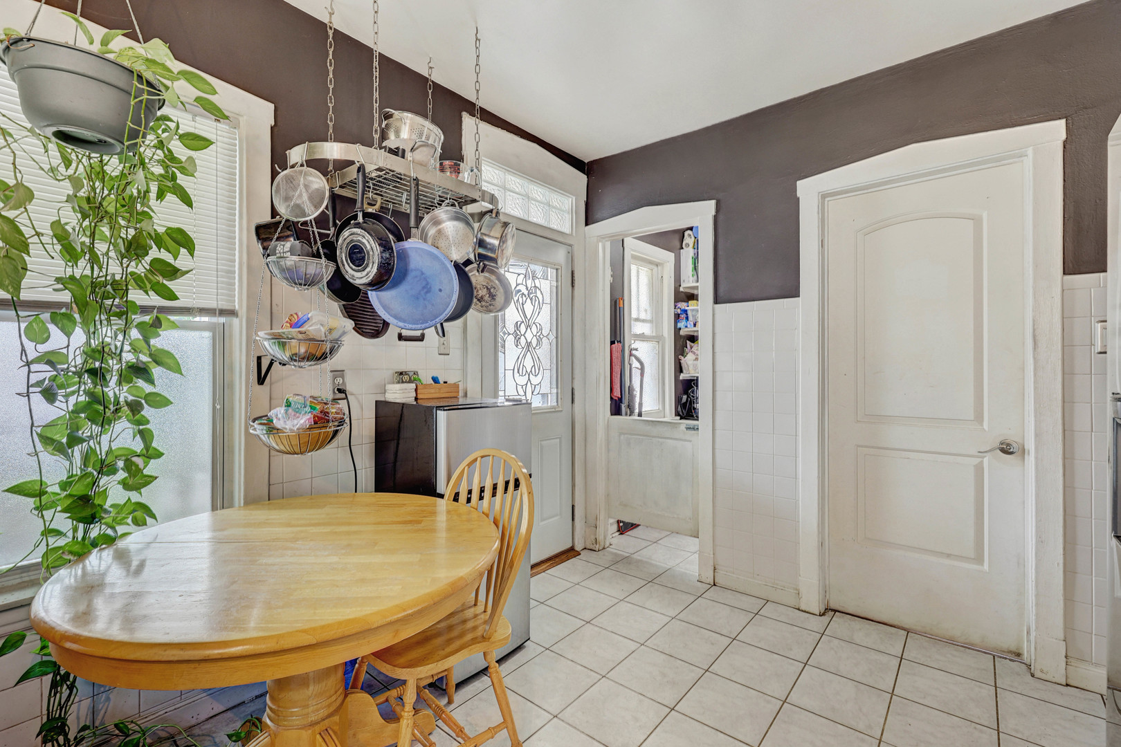 1505 S Highland Avenue, Berwyn, IL 60402