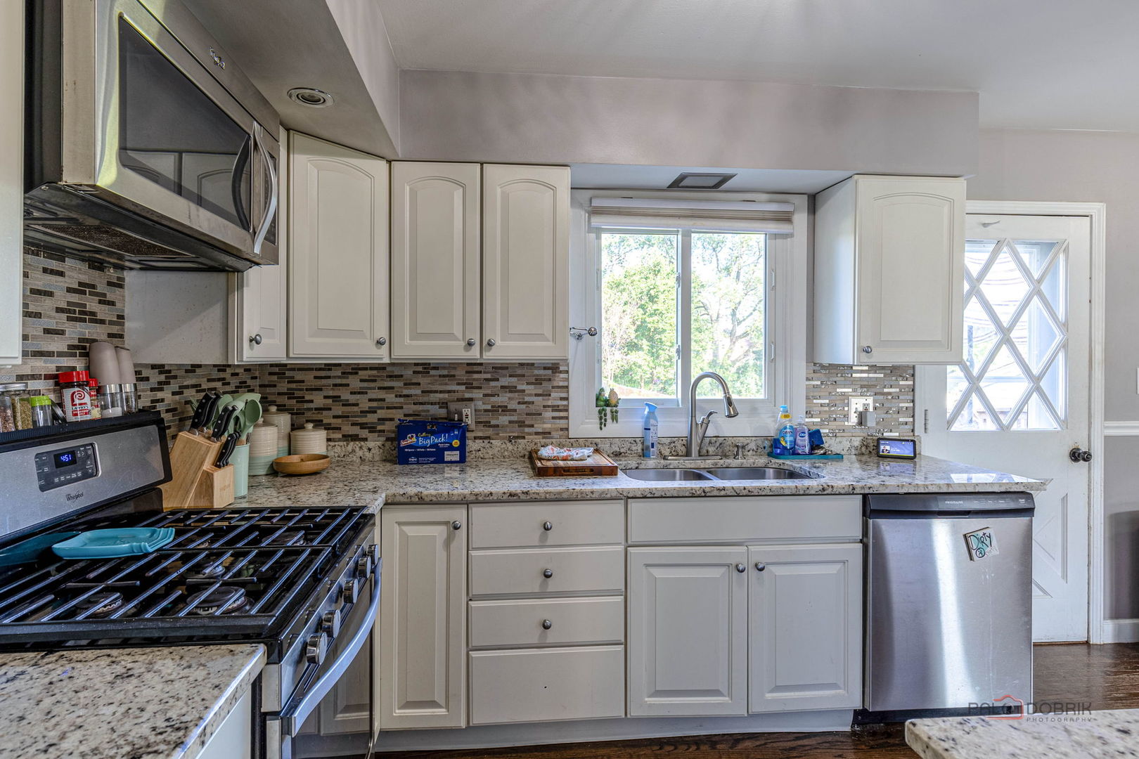 571 Nash Road, Crystal Lake, IL 60014