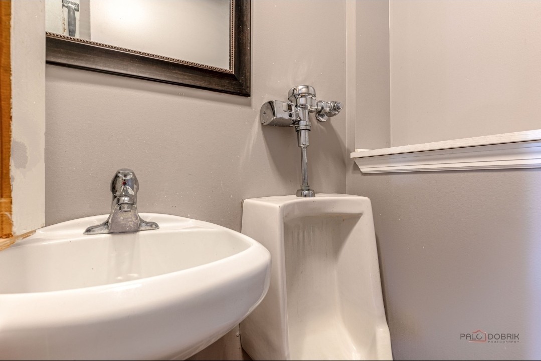 571 Nash Road, Crystal Lake, IL 60014