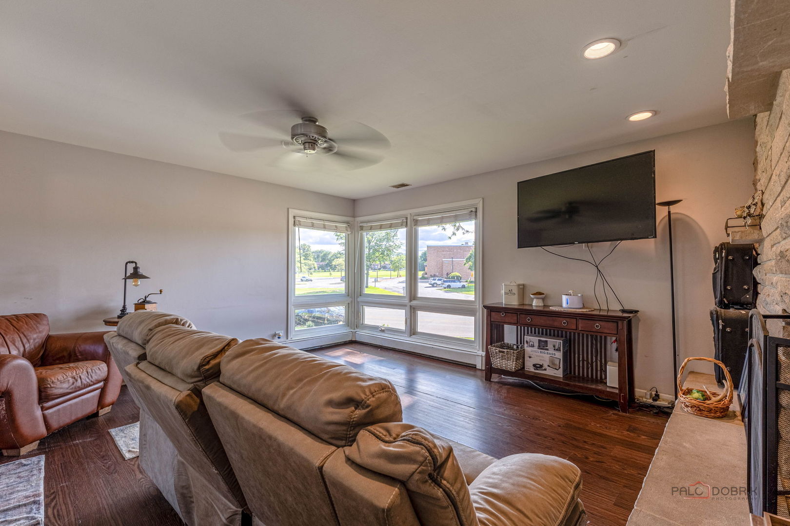 571 Nash Road, Crystal Lake, IL 60014