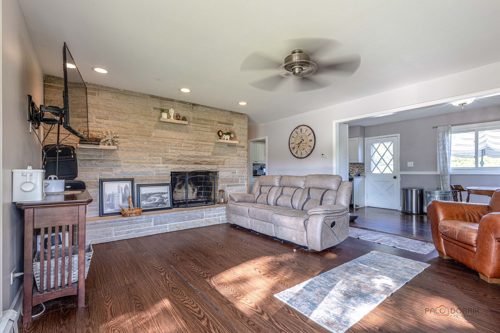 571 Nash Road, Crystal Lake, IL 60014