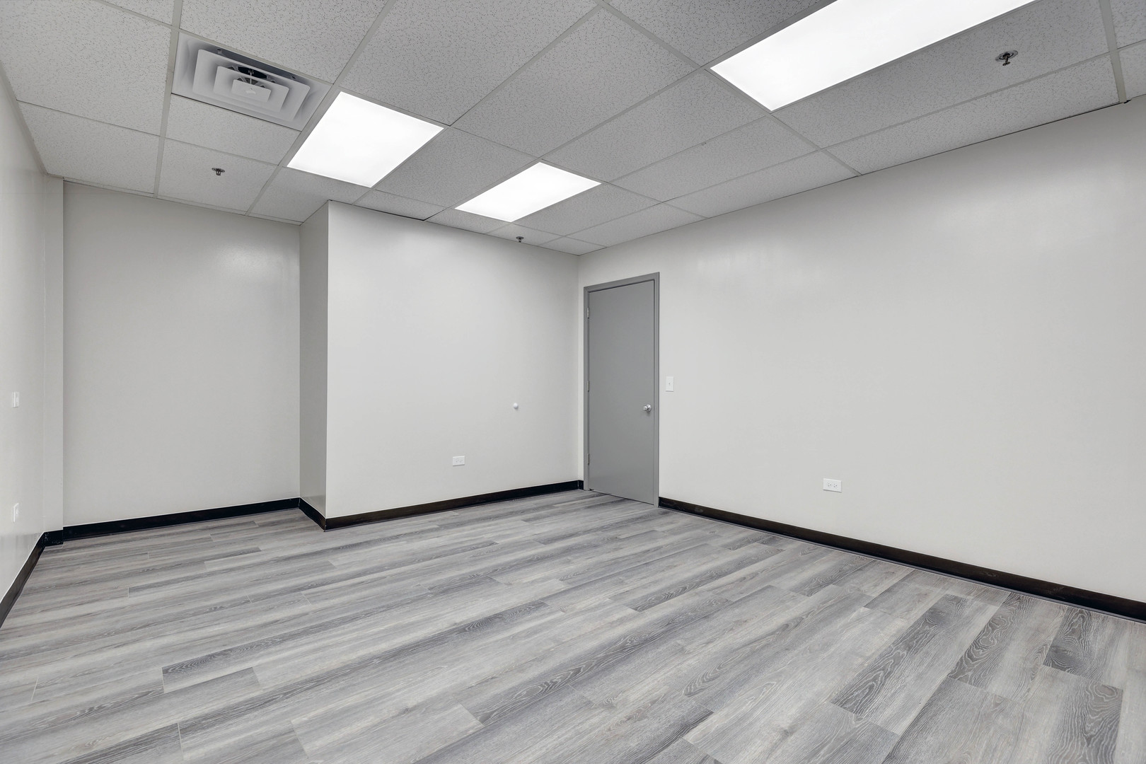 9625 W Roosevelt Road #114-A, Westchester, IL 60154