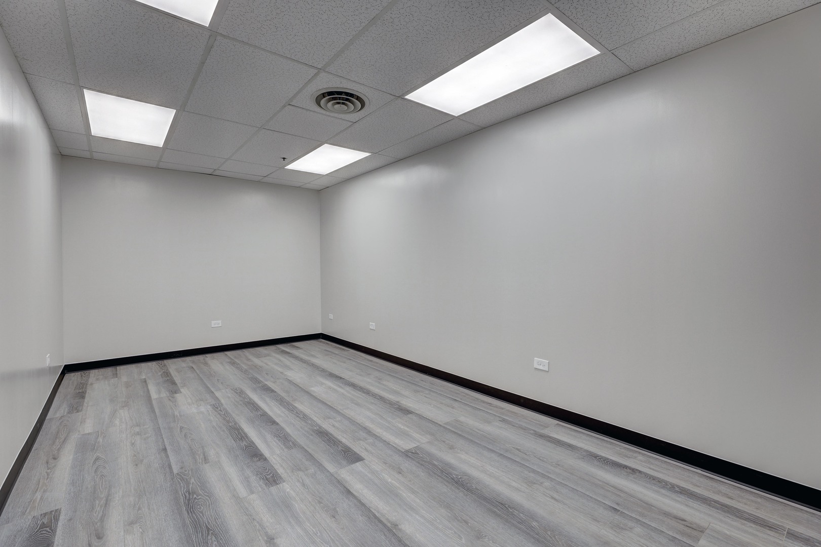9625 W Roosevelt Road #114-A, Westchester, IL 60154