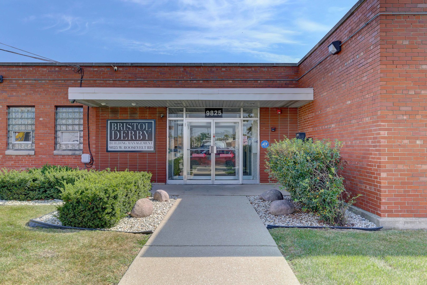 9625 W Roosevelt Road #114-A, Westchester, IL 60154