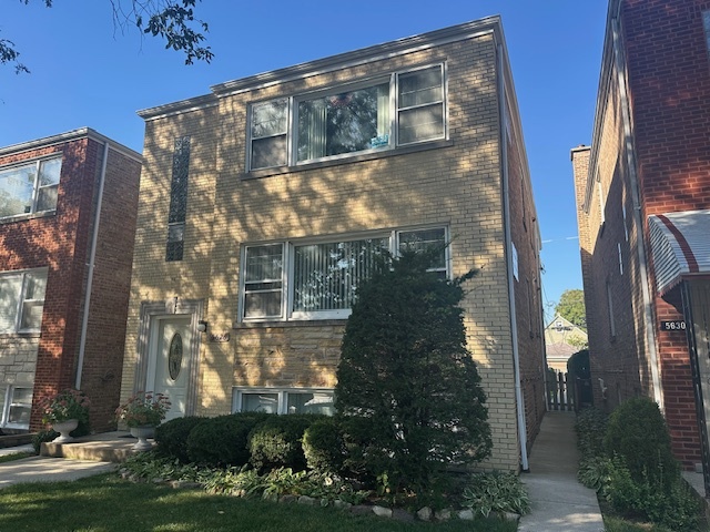 5626 N Central Avenue, Chicago, IL 60646
