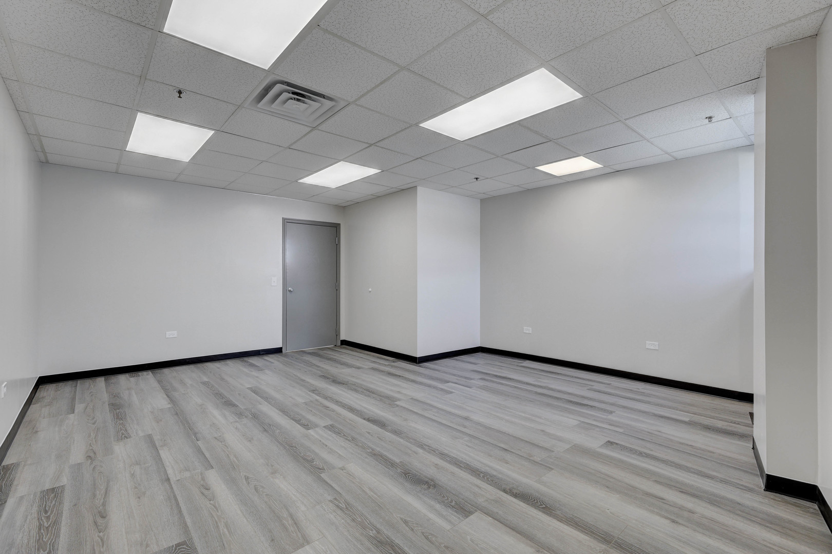 9625 W Roosevelt Road #110, Westchester, IL 60154