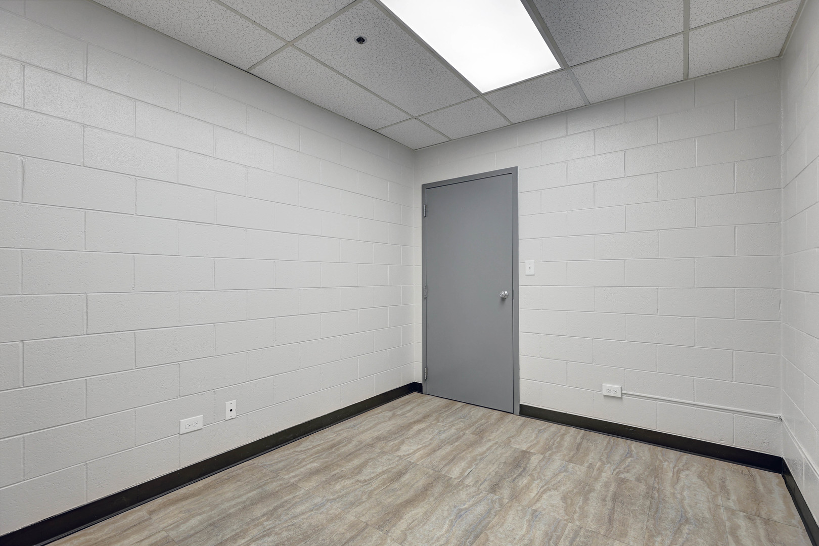 9625 W Roosevelt Road #110, Westchester, IL 60154