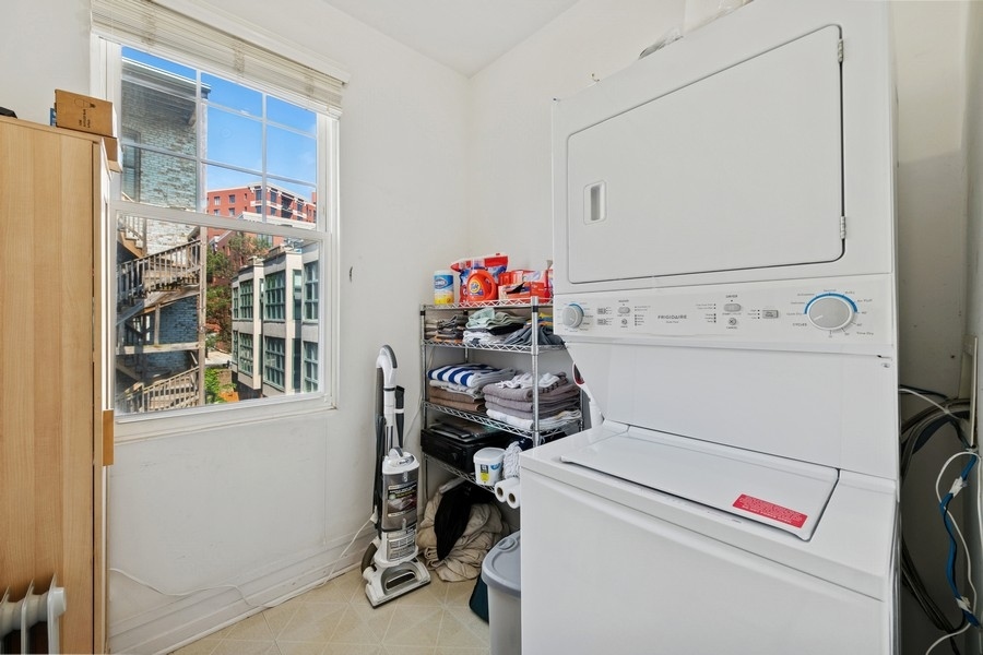 3219 N Halsted Street #C, Chicago, IL 60657