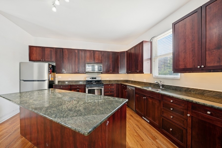 3219 N Halsted Street #C, Chicago, IL 60657