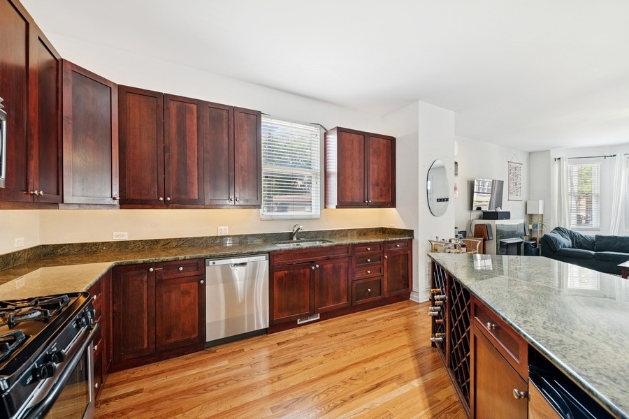 3219 N Halsted Street #C, Chicago, IL 60657