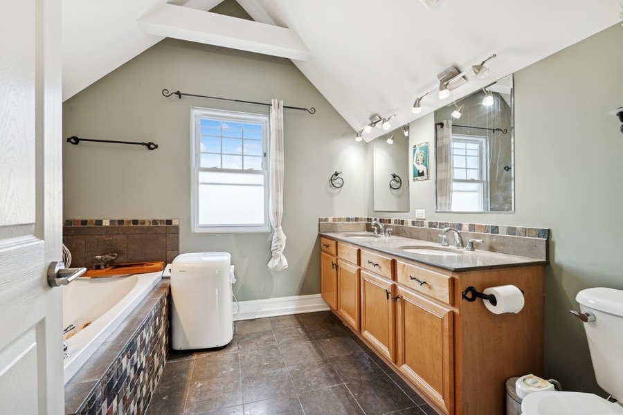 3219 N Halsted Street #C, Chicago, IL 60657