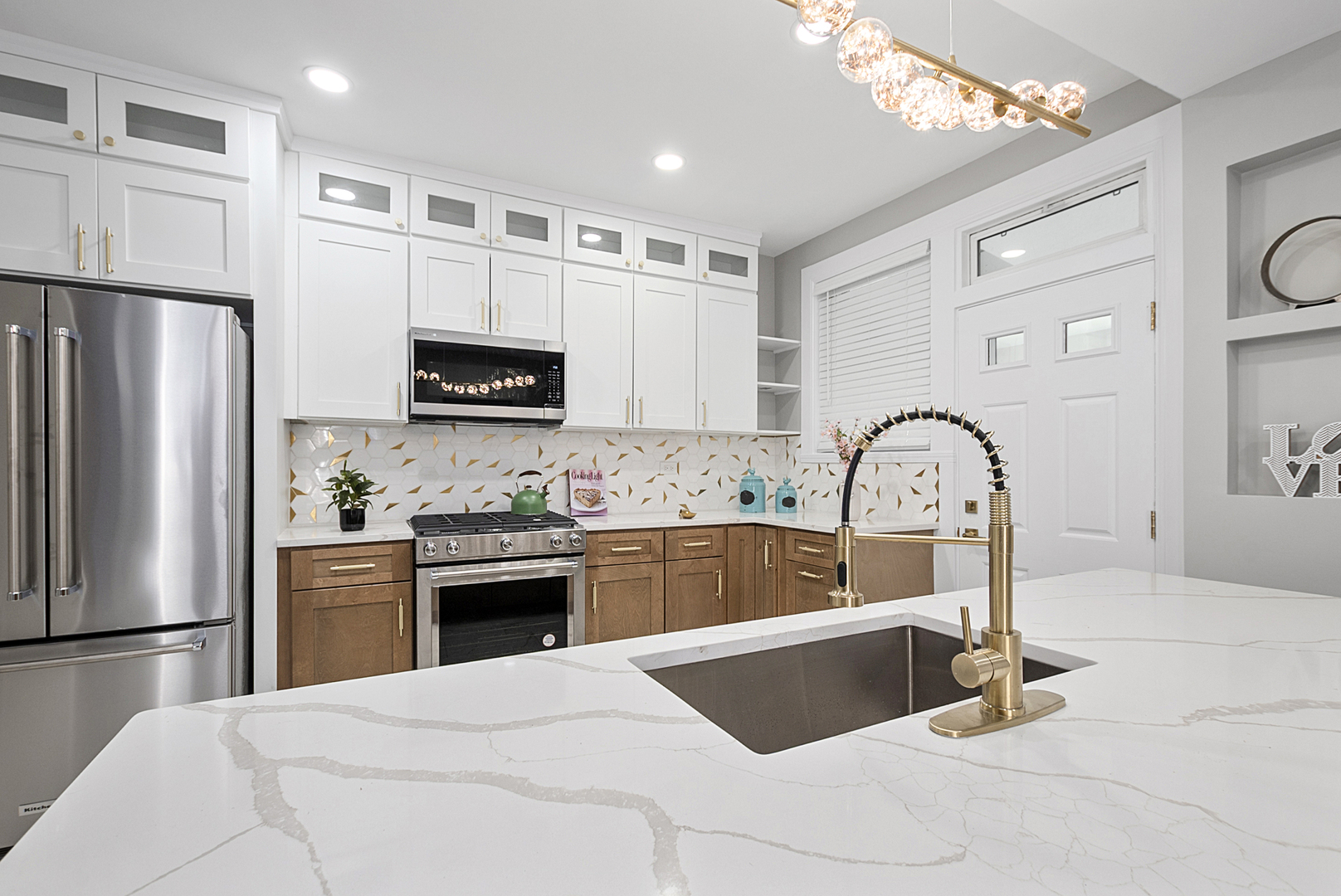 1809 W Armitage Avenue, Chicago, IL 60622