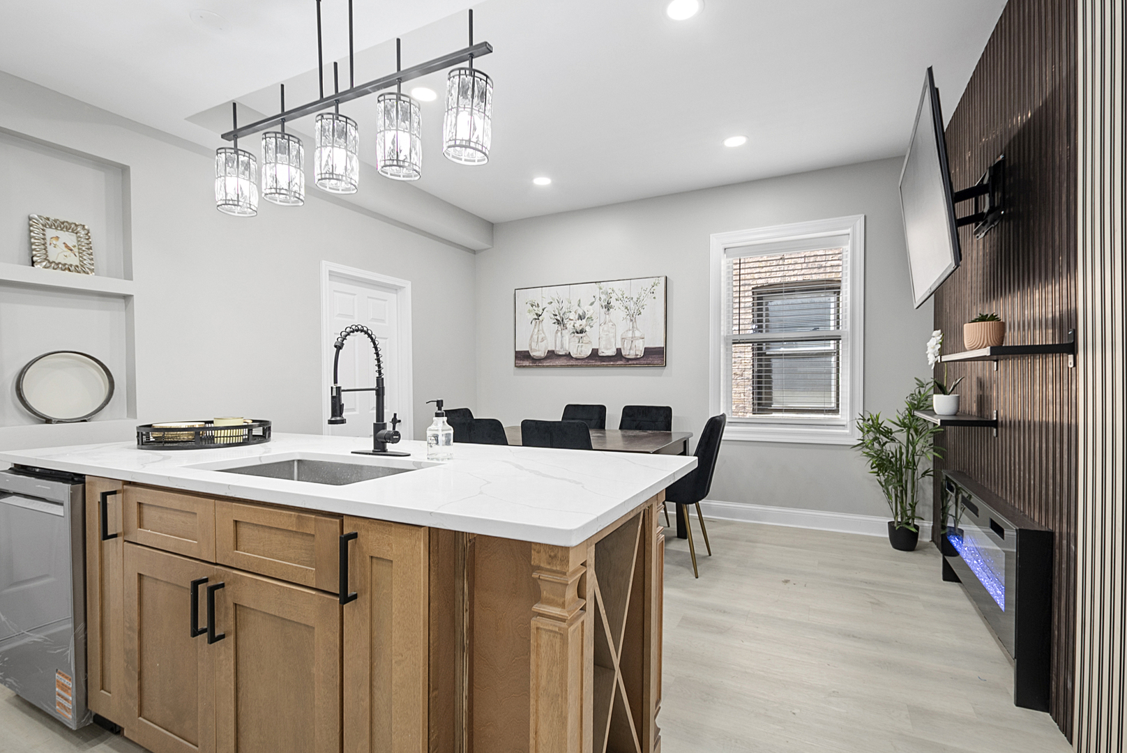 1809 W Armitage Avenue, Chicago, IL 60622