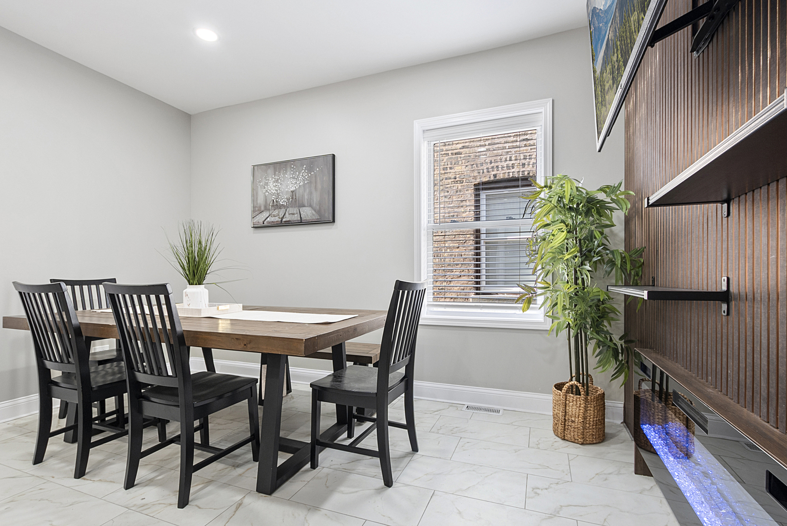 1809 W Armitage Avenue, Chicago, IL 60622