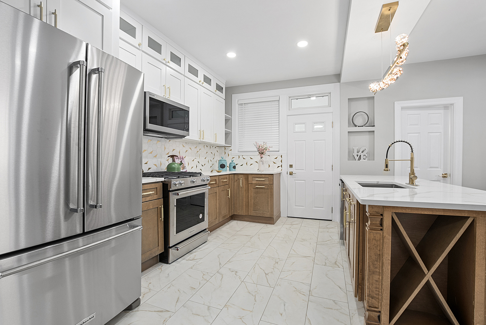 1809 W Armitage Avenue, Chicago, IL 60622