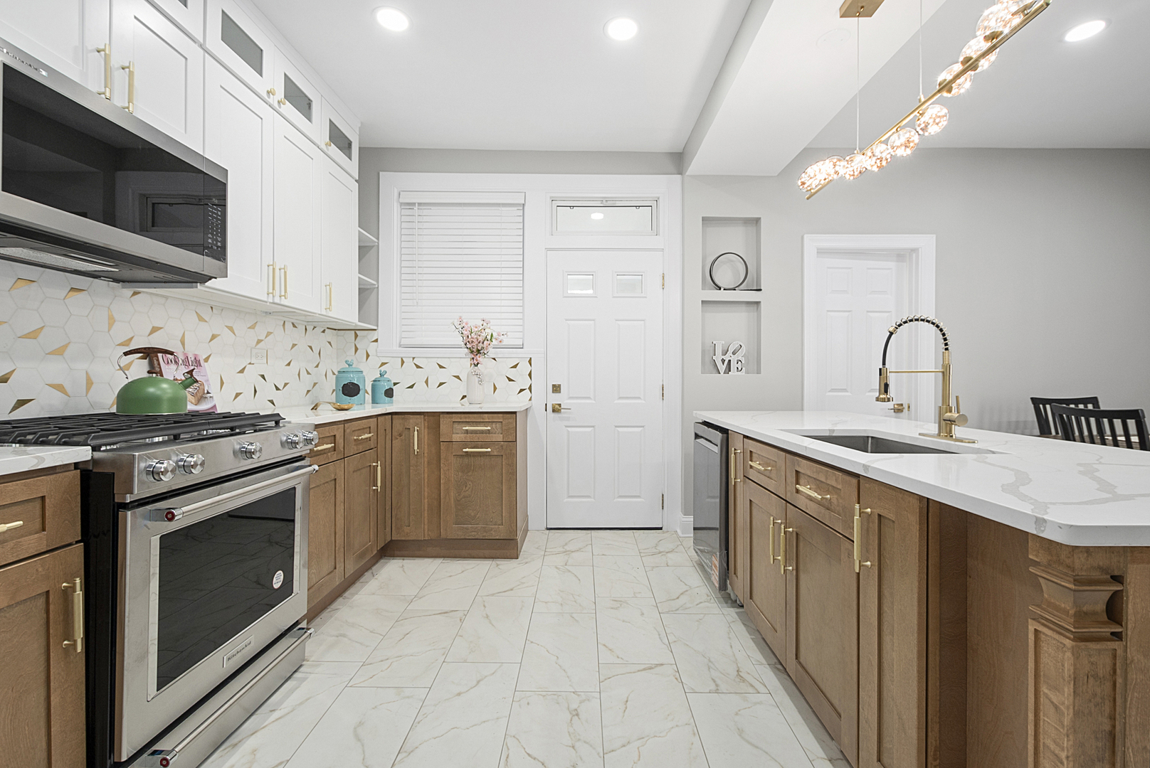 1809 W Armitage Avenue, Chicago, IL 60622