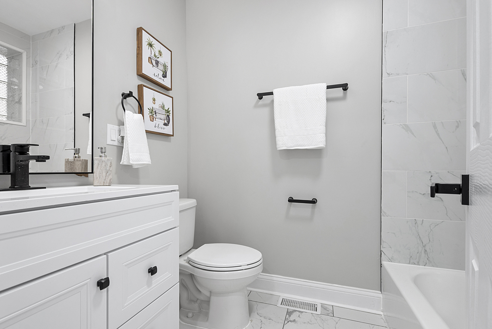 1809 W Armitage Avenue, Chicago, IL 60622