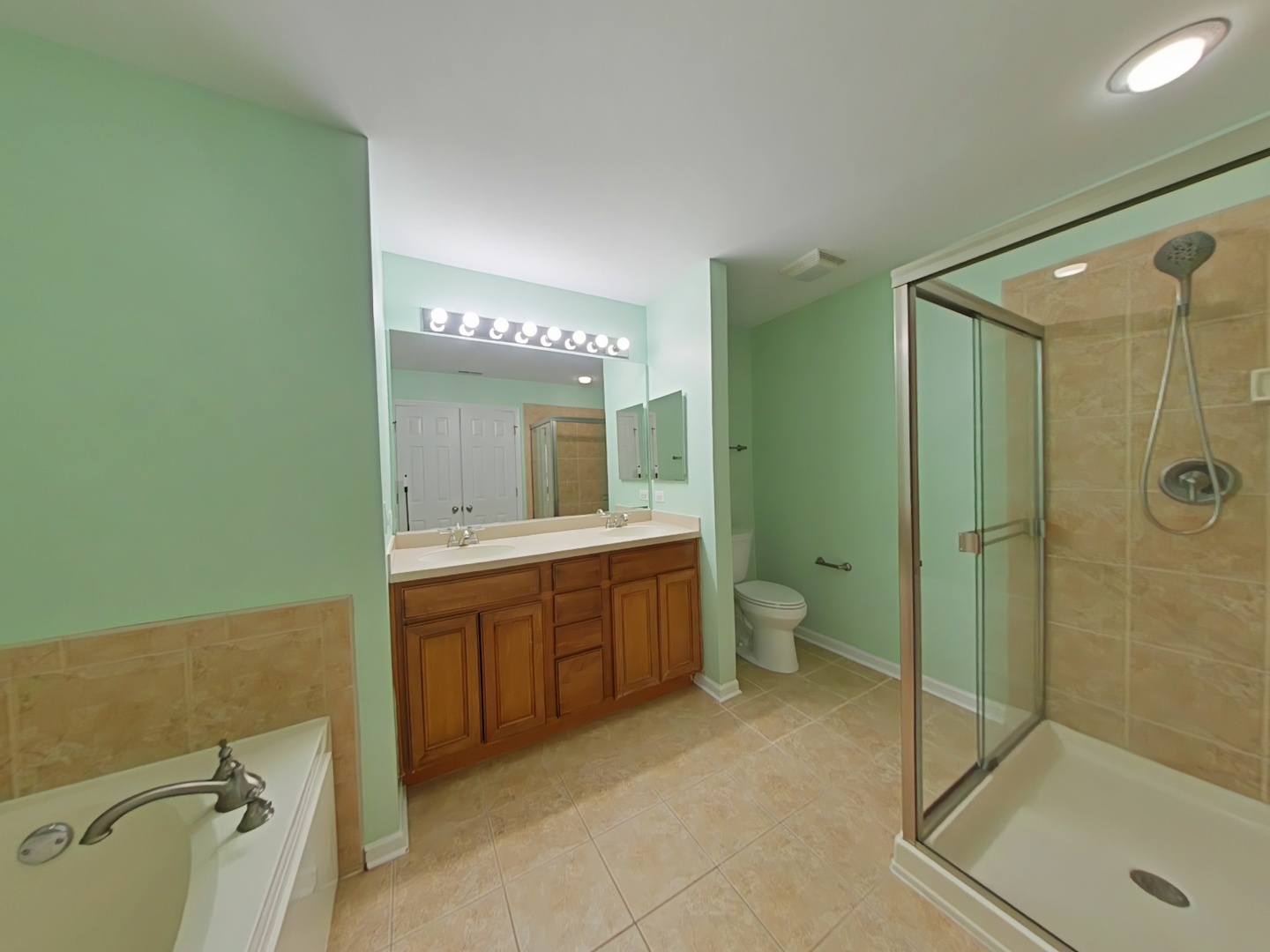 848 STATION Boulevard, Aurora, IL 60504