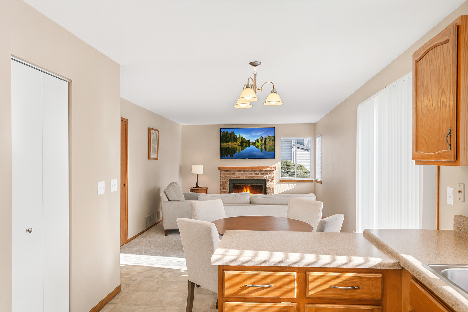 769 White Pine Circle, Lake In The Hills, IL 60156