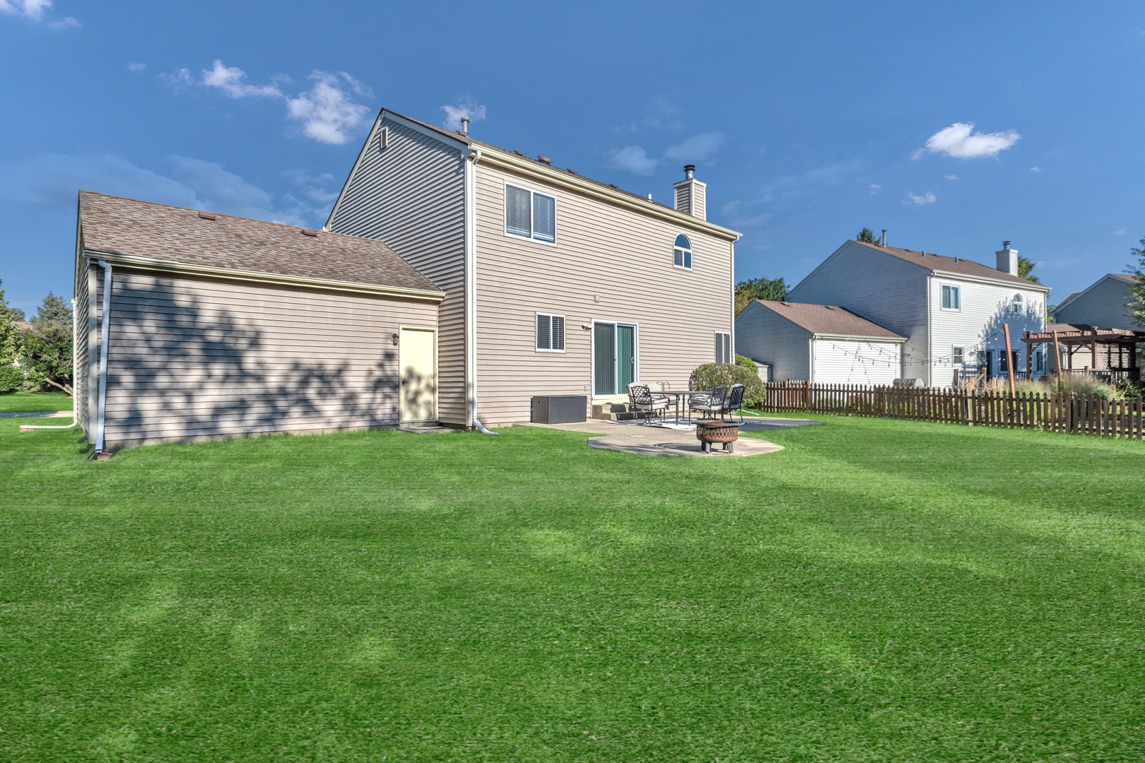 769 White Pine Circle, Lake In The Hills, IL 60156