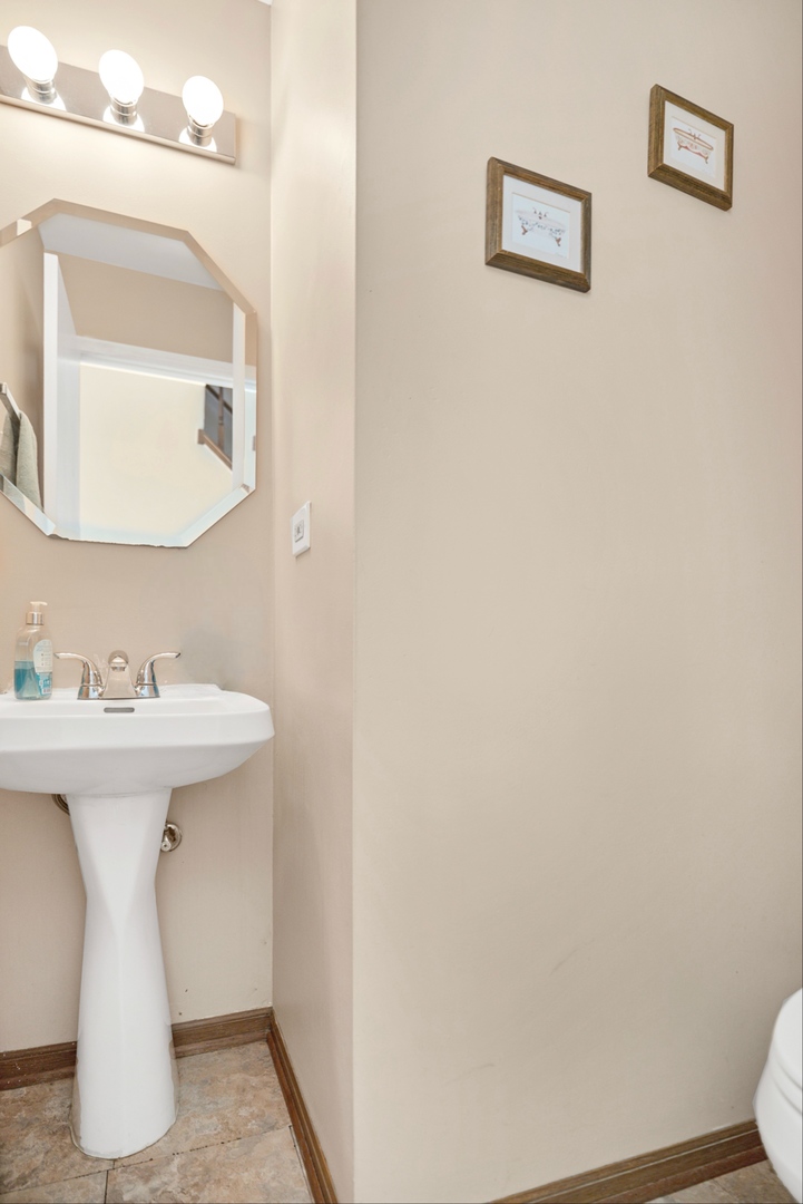 769 White Pine Circle, Lake In The Hills, IL 60156