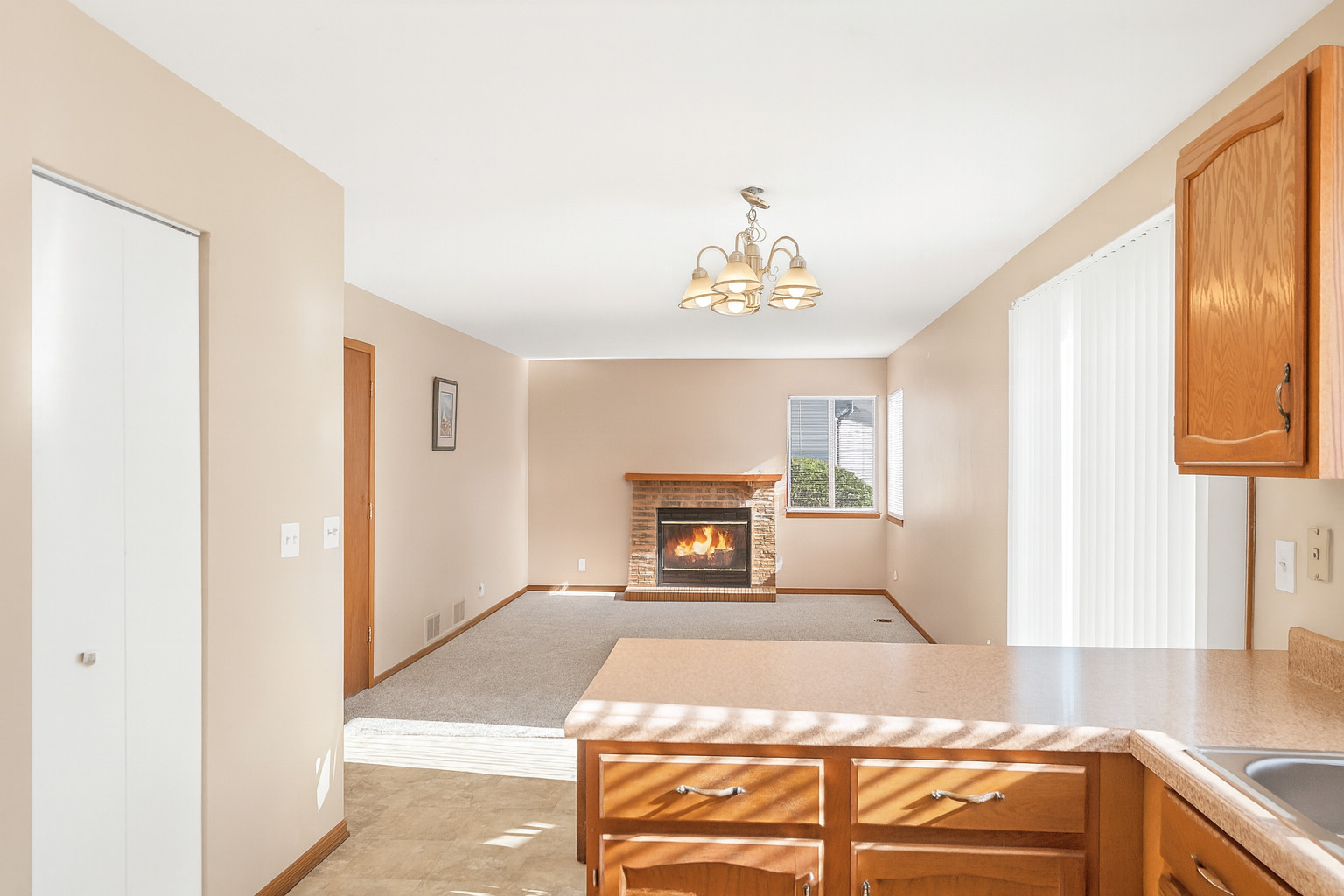 769 White Pine Circle, Lake In The Hills, IL 60156