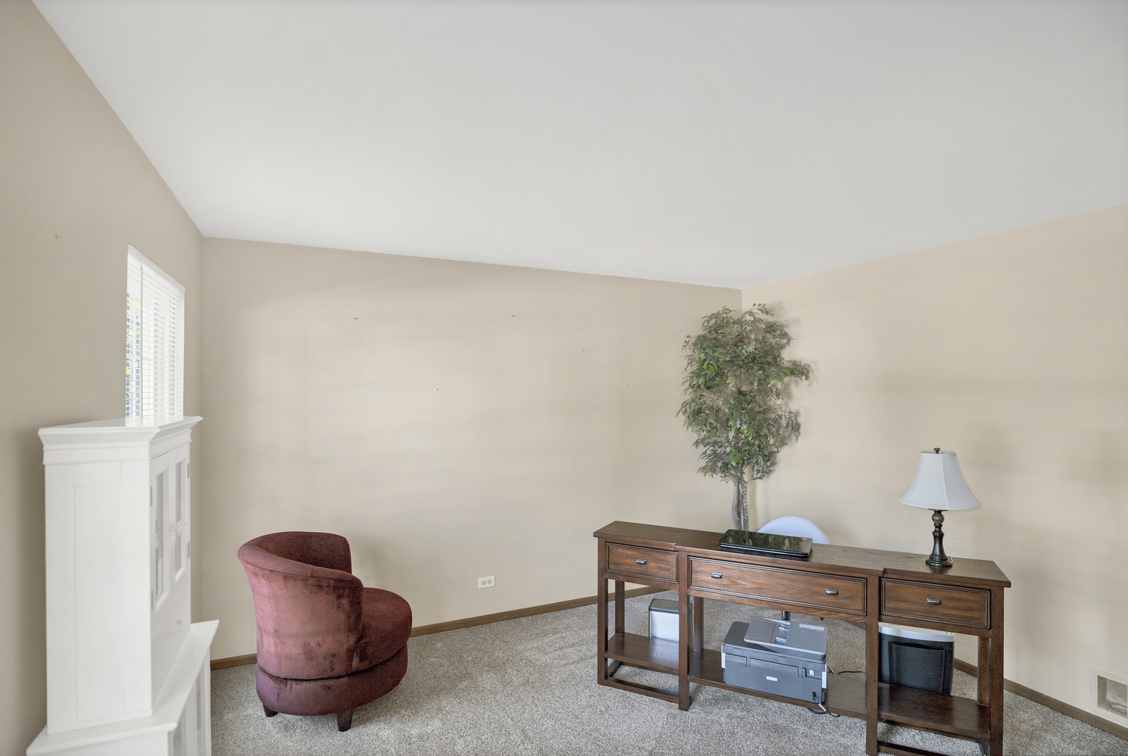 769 White Pine Circle, Lake In The Hills, IL 60156