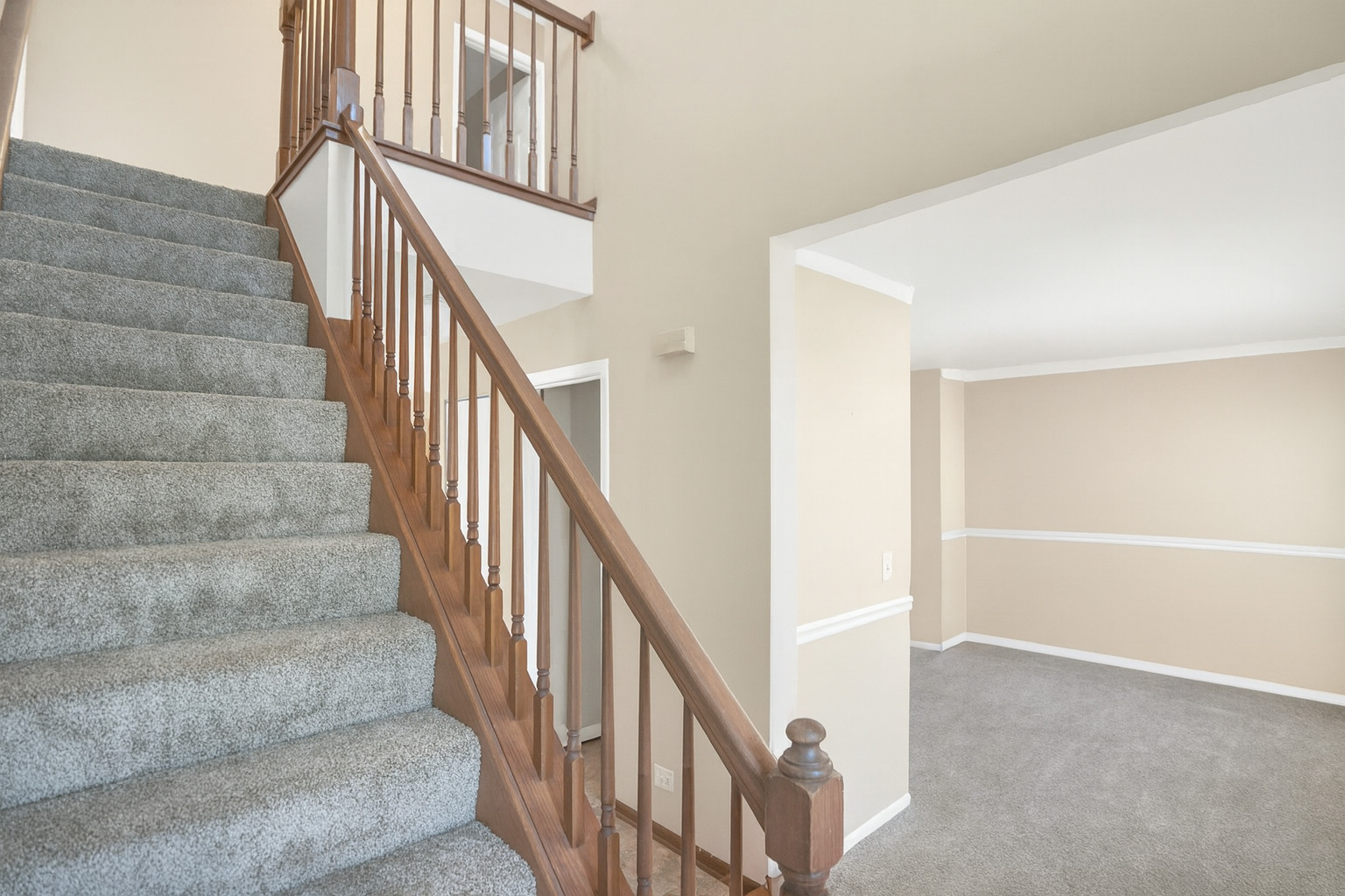 769 White Pine Circle, Lake In The Hills, IL 60156