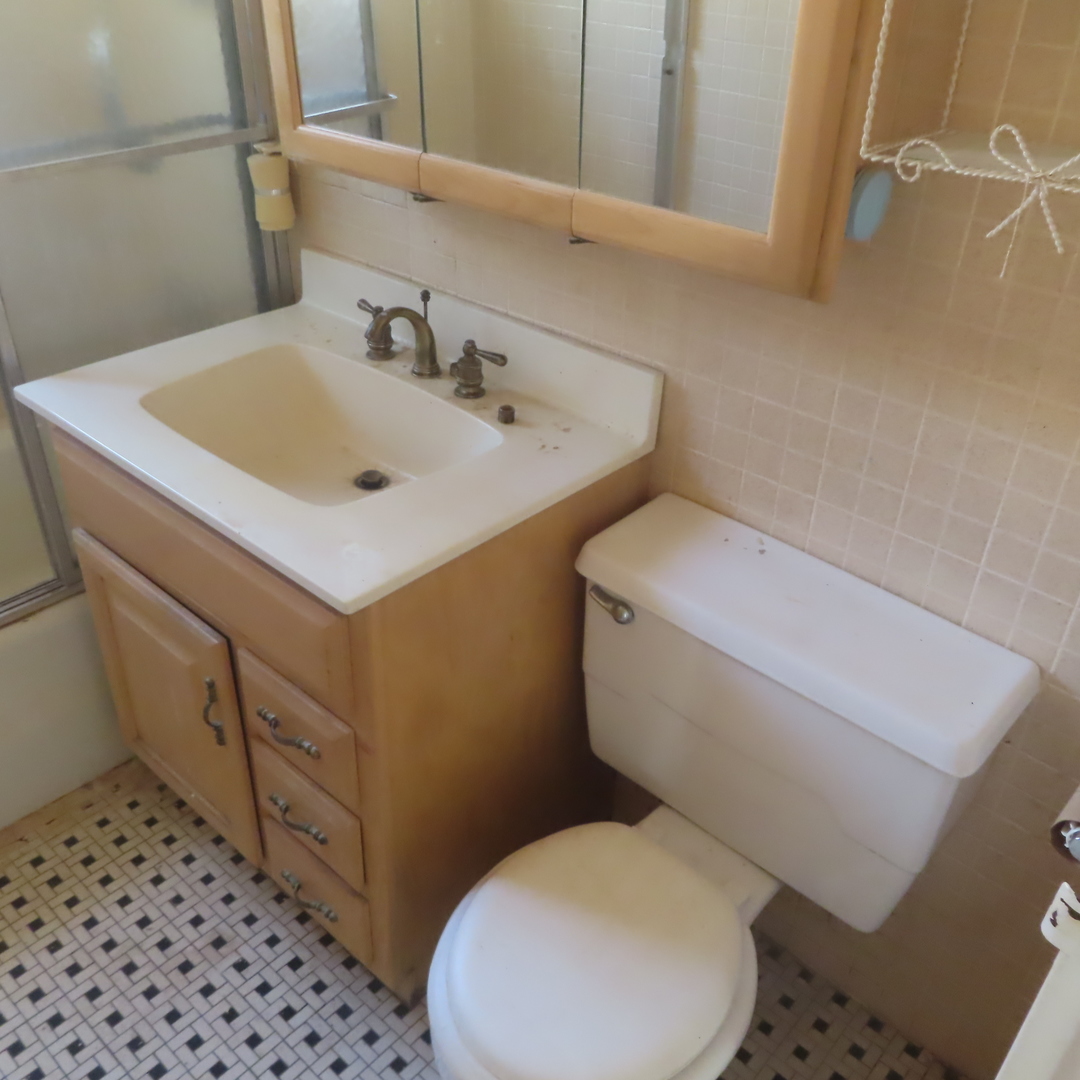 11438 S Maplewood Avenue, Chicago, IL 60655