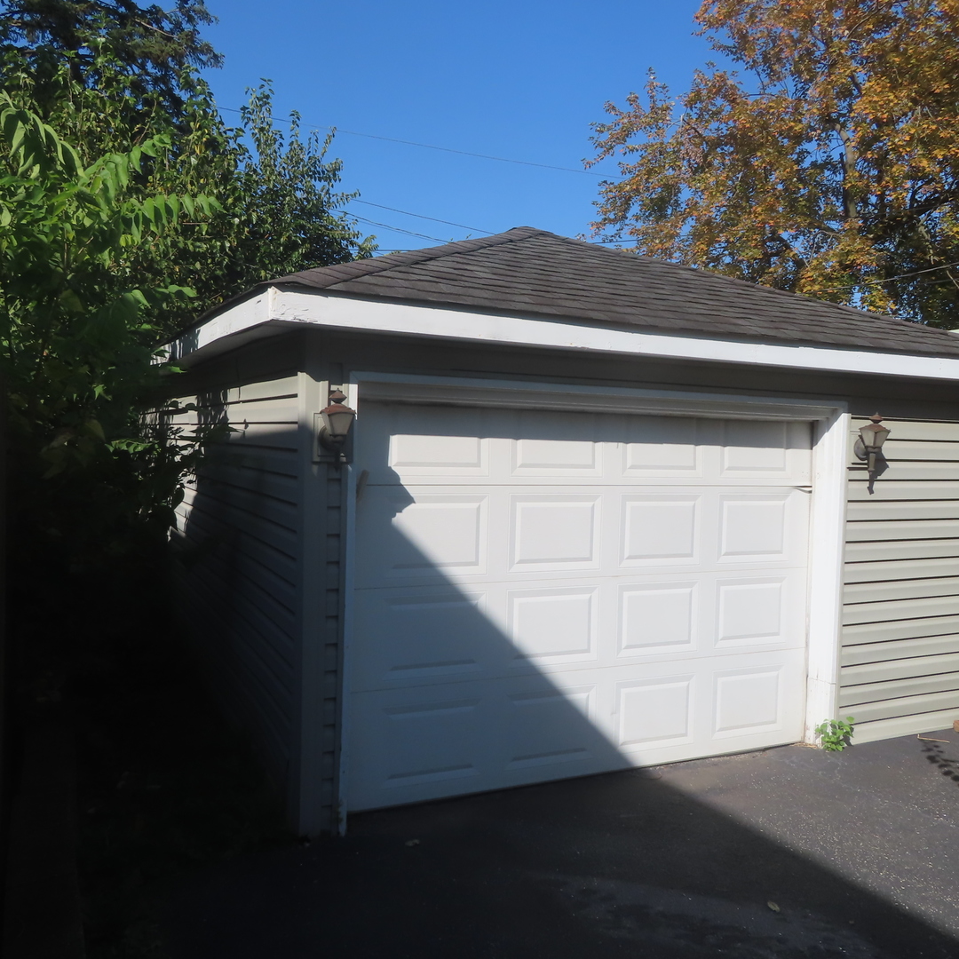 11438 S Maplewood Avenue, Chicago, IL 60655