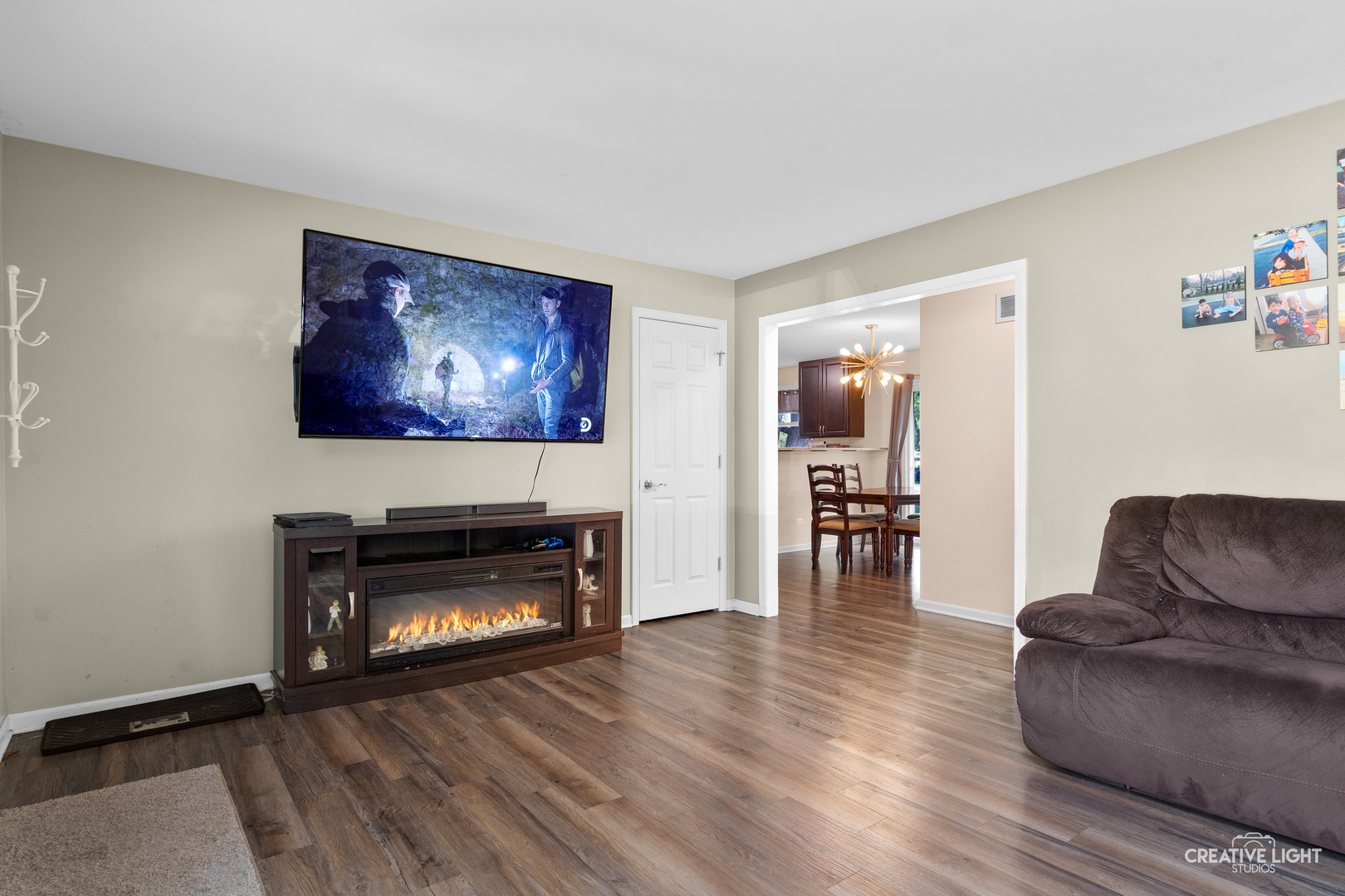 123 Terry Drive, Sugar Grove, IL 60554
