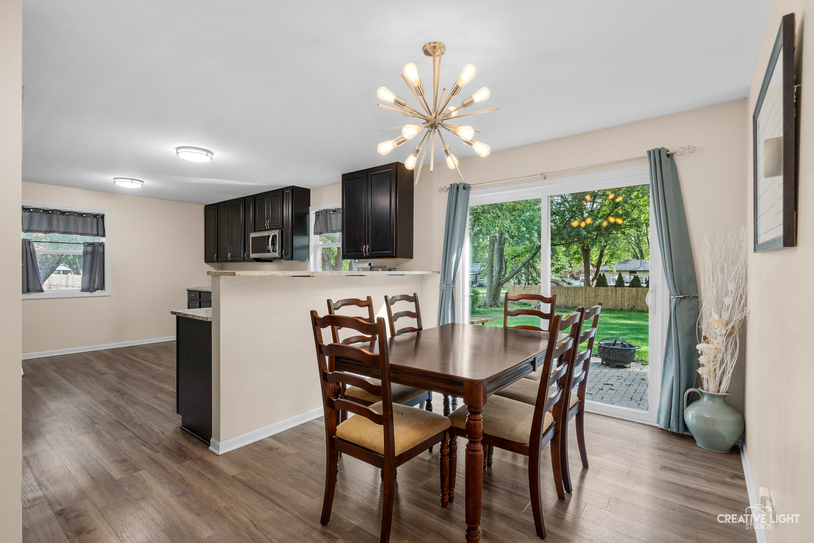 123 Terry Drive, Sugar Grove, IL 60554