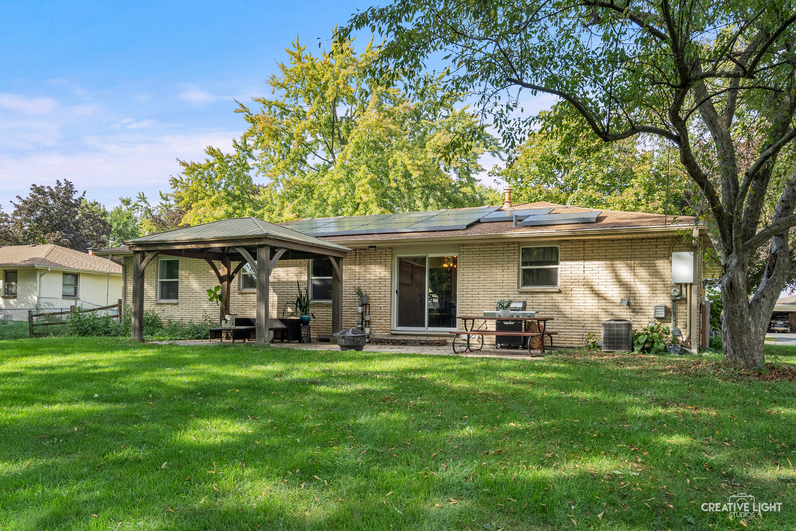 123 Terry Drive, Sugar Grove, IL 60554