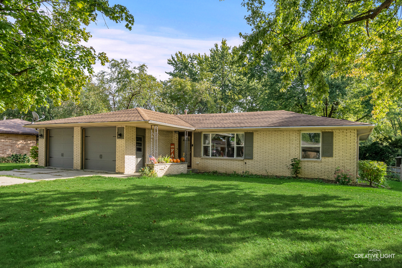 123 Terry Drive, Sugar Grove, IL 60554