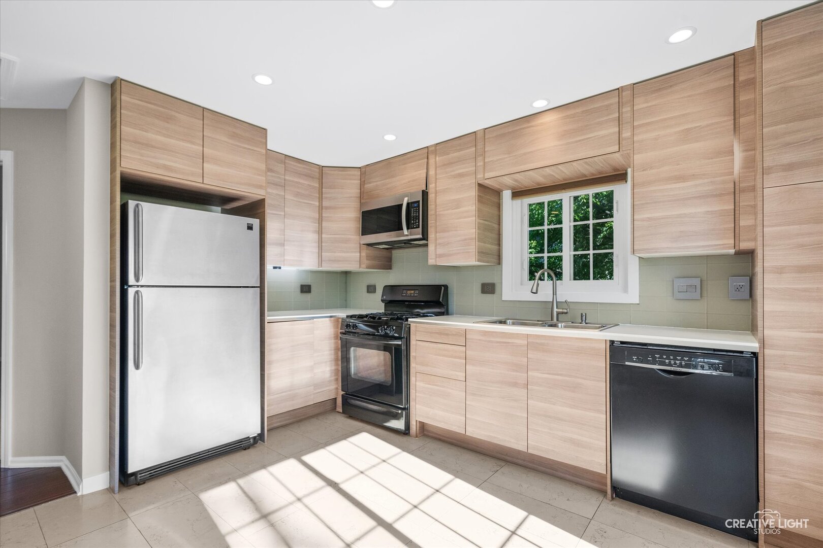 868 Quin Court #201, Naperville, IL 60563