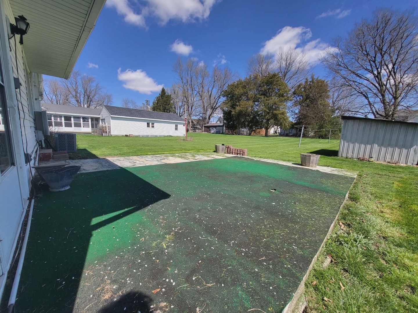 405 S Grove Street, Colfax, IL 61728