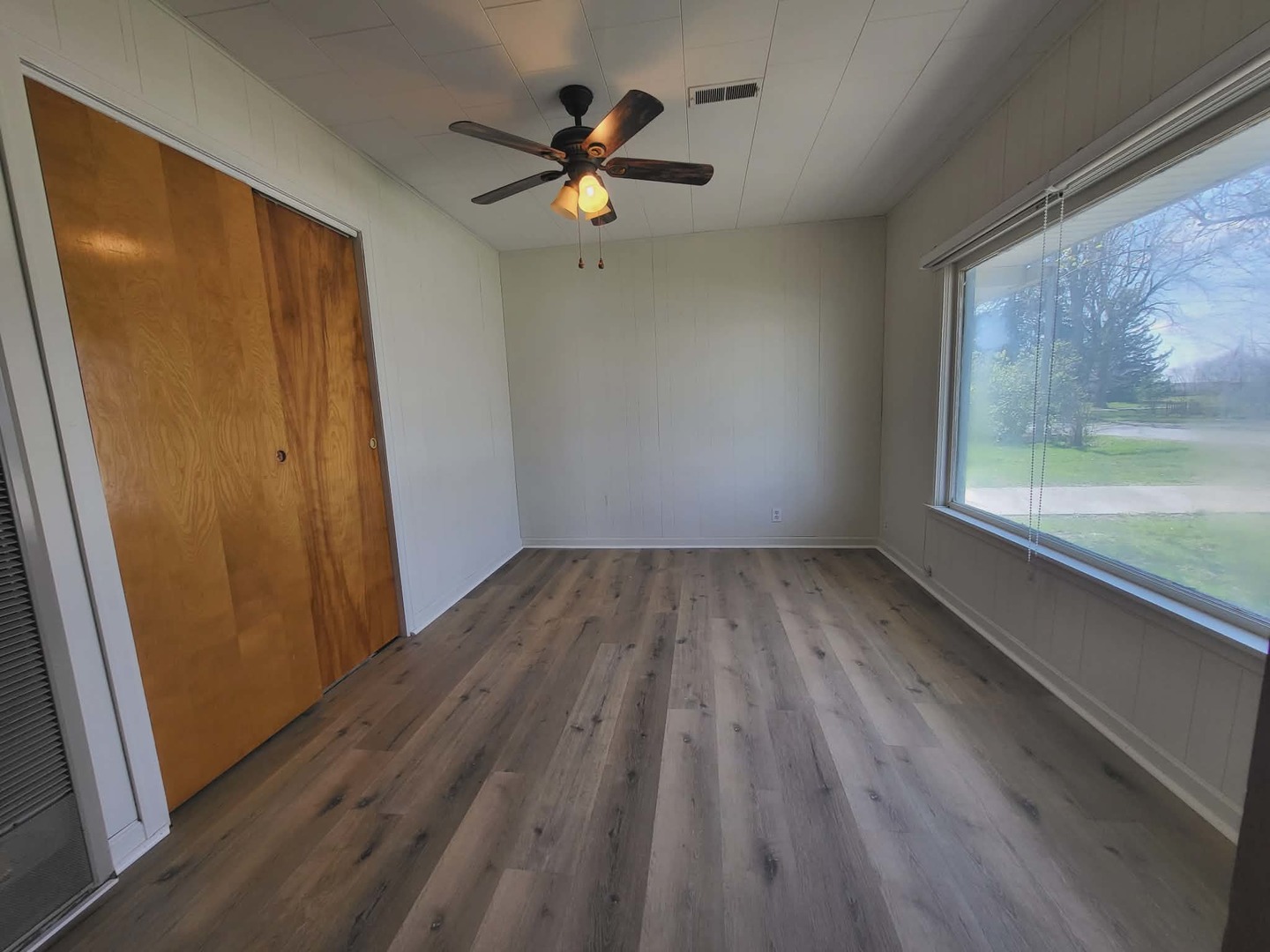 405 S Grove Street, Colfax, IL 61728