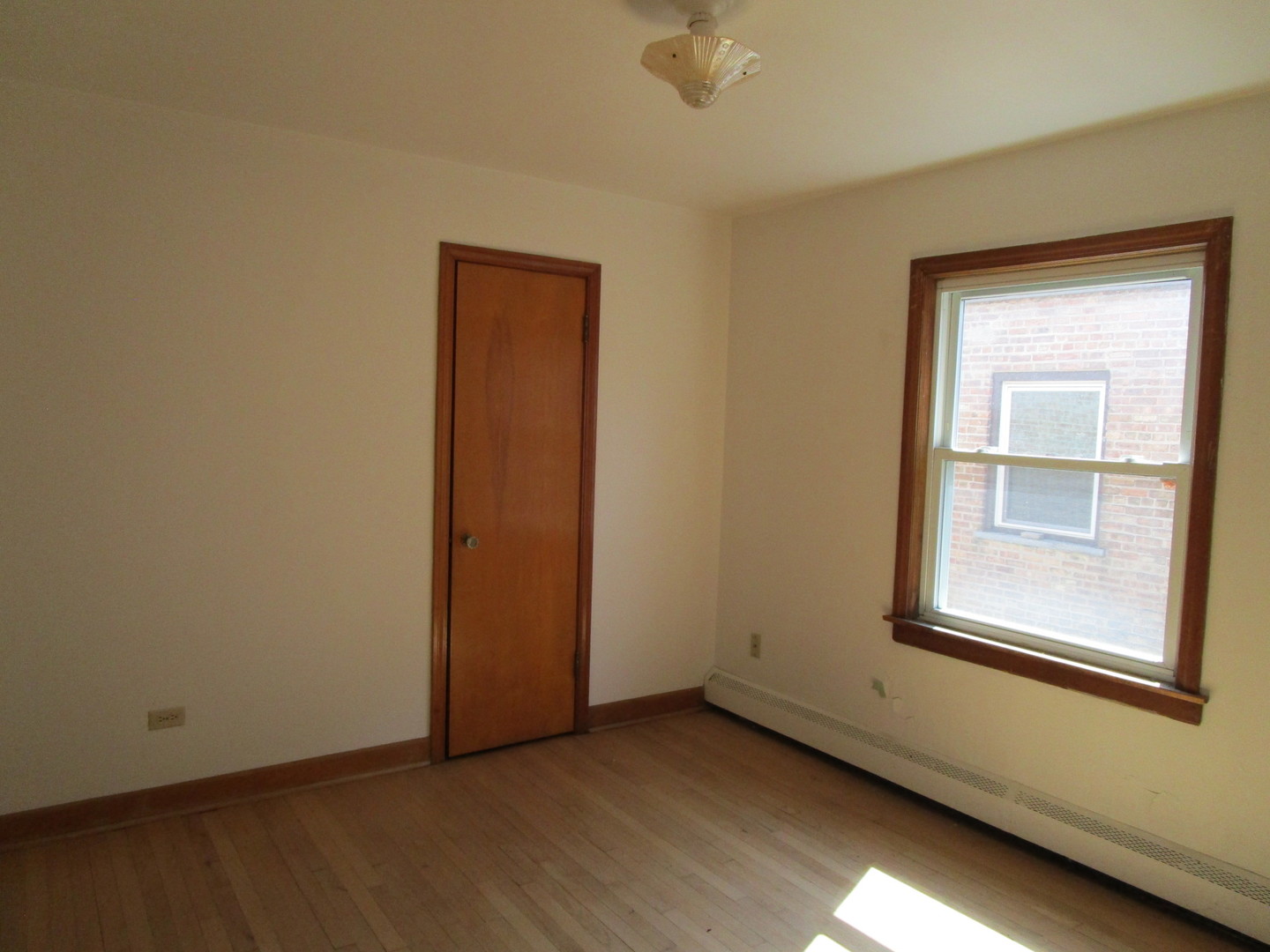 942 Bellwood Avenue, Bellwood, IL 60104