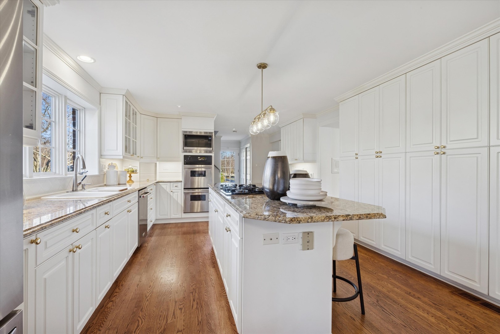 Burr Ridge, IL 60527