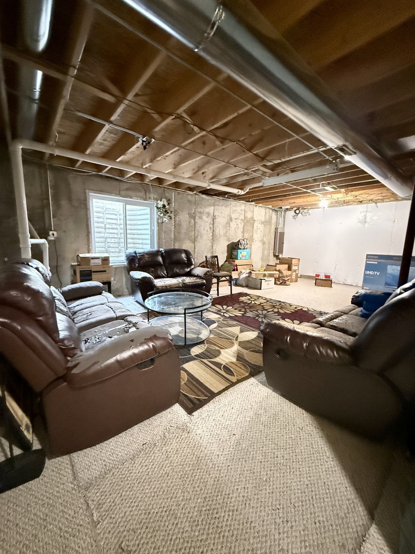 2864 Church Road #2864, Aurora, IL 60502