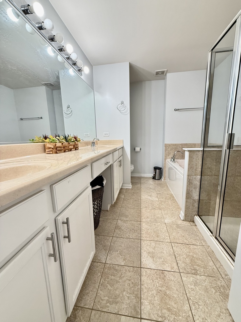 2864 Church Road #2864, Aurora, IL 60502