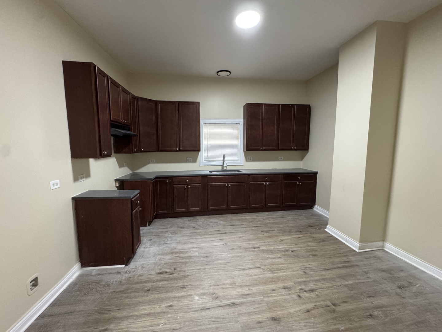 7245 S Evans Avenue, Chicago, IL 60619