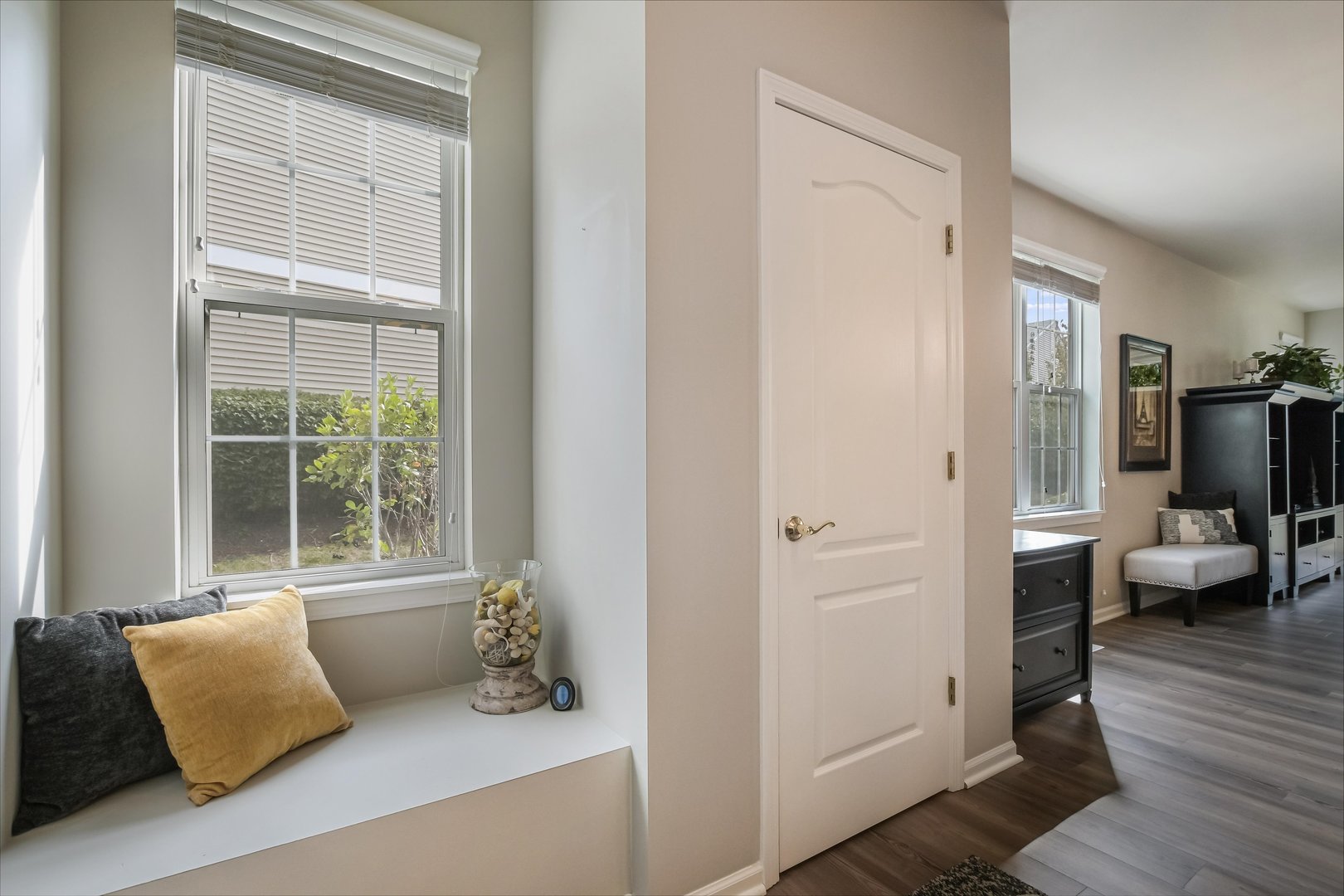 2562 GOLF RIDGE Circle #2562, Naperville, IL 60563